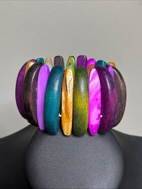 Multicolor Stretch Shell Wood Disc Statement Bracelet Colorful Women’s Jewelry